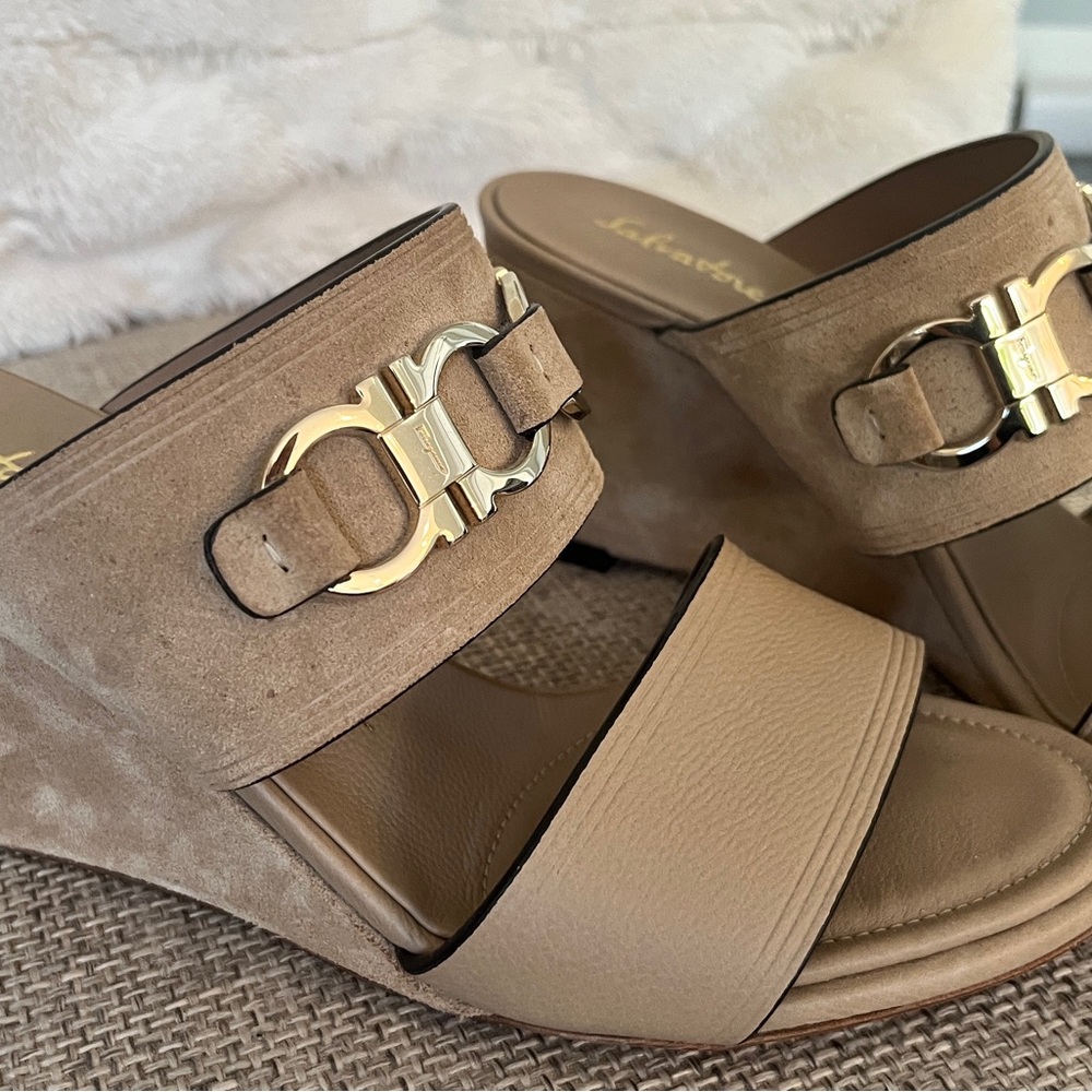 Salvatore Ferragamo Tan Wedge Sandals with Slip-On Design - Picture 8 of 9